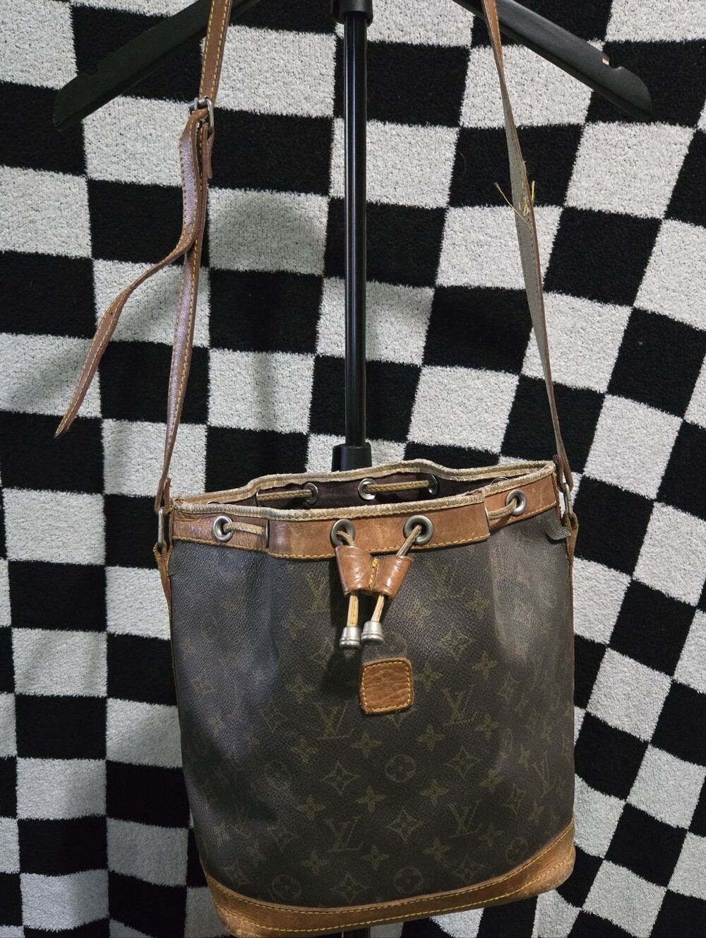 Lv Bucket Bag Purse